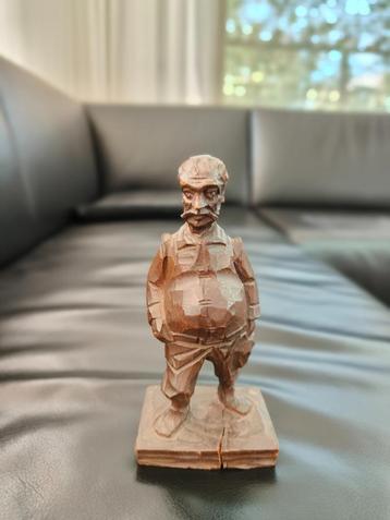 Handgesneden houten beeldje werkman - 14cm hoog beschikbaar voor biedingen