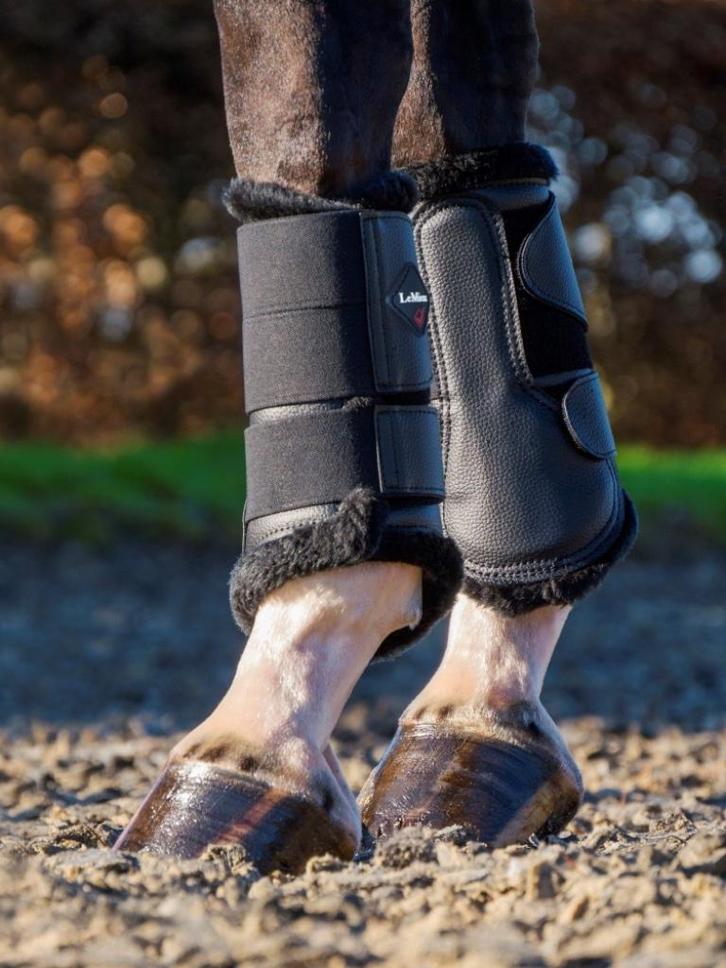 LeMieux Fleece Edged Mesh Brushing Boots Zwart M+L SALE -29%, Dieren en Toebehoren, Paarden en Pony's | Beschermers, Nieuw, Rijden
