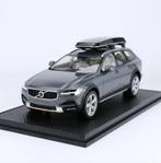 1:18 Volvo V90 CC Ocean Race - Grijs - Incl. Luxe vitrine!, Overige merken, Auto, ., Nieuw