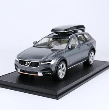 1:18 Volvo V90 CC Ocean Race - Grijs - Incl. Luxe vitrine! beschikbaar voor biedingen