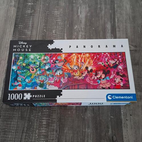Mickey Mouse DJ 1000 stukjes panorama puzzel - Disney, Hobby en Vrije tijd, Denksport en Puzzels, Zo goed als nieuw, Legpuzzel