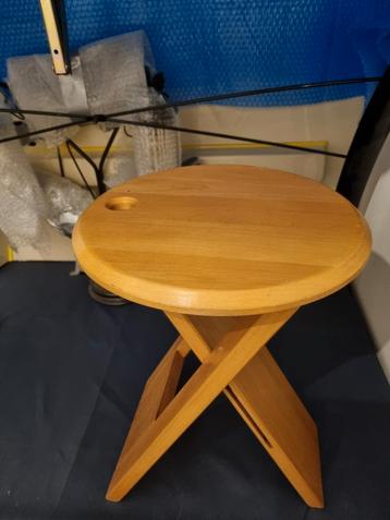 Originele Suzy stool in mooie staat beschikbaar voor biedingen