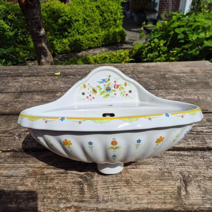 Fonteintje, wc-rolhouder, spiegel, 2 lampen vrolijk decor, Huis en Inrichting, Badkamer | Badtextiel en Accessoires, Zo goed als nieuw