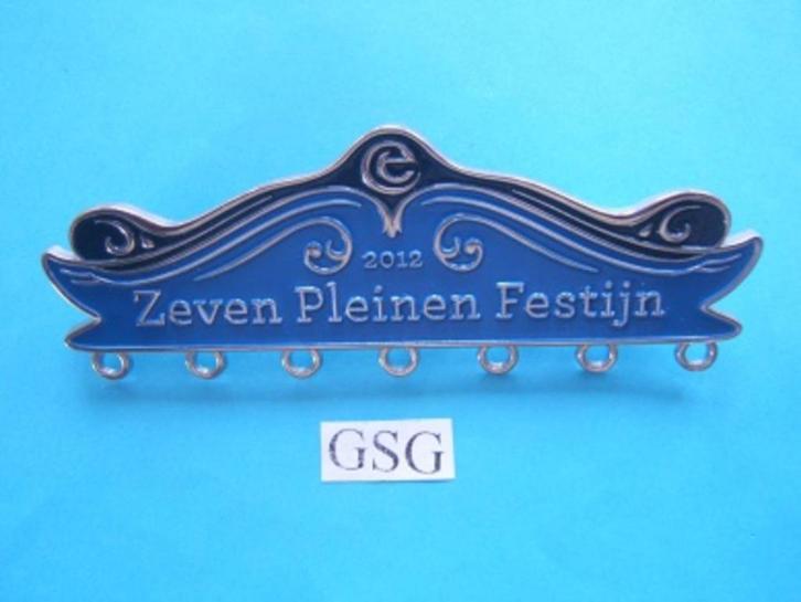 Zeven Pleinen Festijn 2012 nr. EPP231-02, Verzamelen, Efteling, Zo goed als nieuw, Button of Speldje, Ophalen
