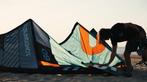 NIEUW Ideale kiteset: 9m+ 7m + Bar + Carbon board + Straps, Watersport en Boten, Kitesurfen, Ophalen of Verzenden, Nieuw, Kitesurf-set