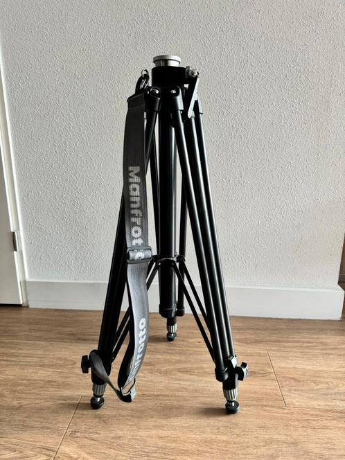 Manfrotto 028B statief, Audio, Tv en Foto, Fotografie | Statieven en Balhoofden, Zo goed als nieuw, Driepoot, Ophalen of Verzenden