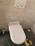 Wandcloset 1 x wc pot villeroy & boch 1x wastafel, Doe-het-zelf en Verbouw, Sanitair, Ophalen, Zo goed als nieuw, Toilet
