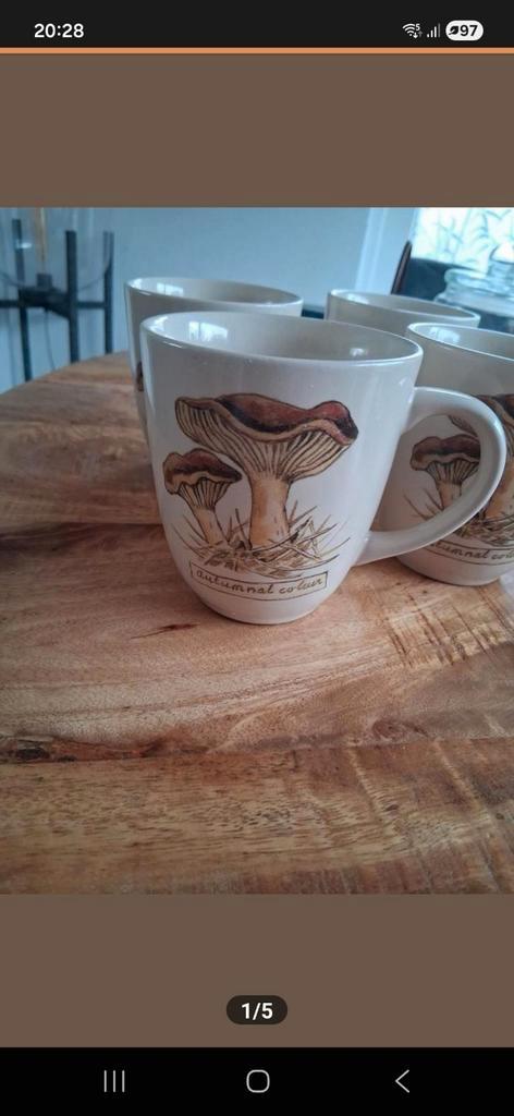 4 Jet bekers met oor, Huis en Inrichting, Keuken | Servies, Zo goed als nieuw, Kop(pen) en/of Schotel(s), Overige stijlen, Aardewerk