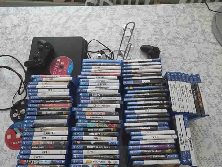 Playstation 4 Slim 1TB + 90 Games, Spelcomputers en Games, Spelcomputers | Sony PlayStation 4, Zo goed als nieuw, Slim, 1 TB, Met 1 controller