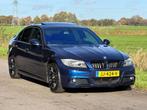 BMW 318i Sedan M-Pakket | Opendak | Nieuwe ketting & banden, Achterwielaandrijving, Zwart, Blauw, Leder