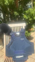 Body protector en cap, Dieren en Toebehoren, Paardrijkleding, Ophalen, Zo goed als nieuw