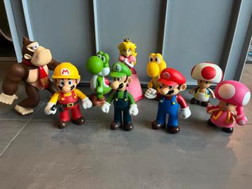 Super Mario figuren set beschikbaar voor biedingen
