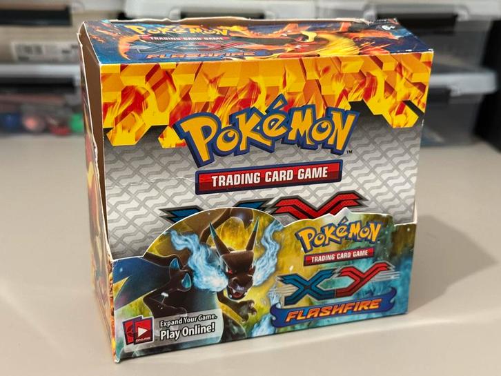 Flashfire XY lege boosterbox Pokemon, Hobby en Vrije tijd, Verzamelkaartspellen | Pokémon, Nieuw, Boosterbox, Ophalen of Verzenden