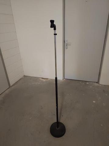 microfoonstandaard, recht model beschikbaar voor biedingen