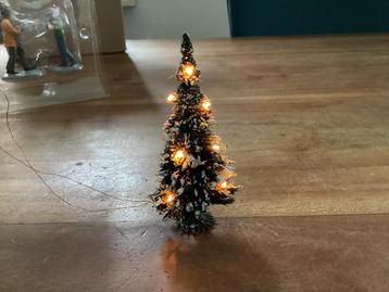 HO Kerstboompje 🎄voor de modeltreinbaan. beschikbaar voor biedingen