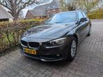 BMW 3-Serie 318i 136pk Aut 2015 Bruin, Auto's, BMW, Automaat, 74 €/maand, Bruin, Origineel Nederlands