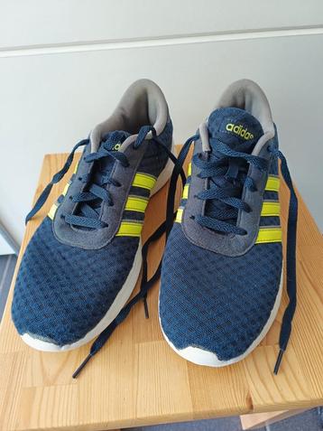 Adidas gymschoenen witte zool herenmaat 40 UK 6 1/2 beschikbaar voor biedingen