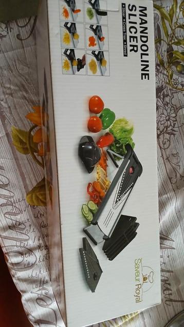 Mandoline beschikbaar voor biedingen