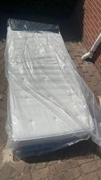 Matras (195x95x25), Huis en Inrichting, Slaapkamer | Matrassen en Bedbodems, Ophalen, Zo goed als nieuw, Eenpersoons, 200 cm