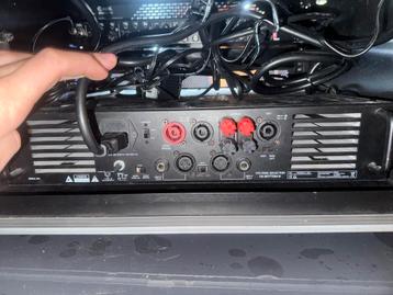 Flightcase met Versterker & Benodigdheden beschikbaar voor biedingen