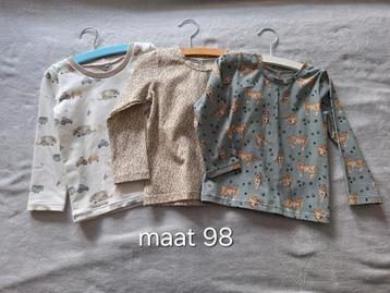 Nieuw kleding jongen meisje maat 98 tbv goed doel  beschikbaar voor biedingen