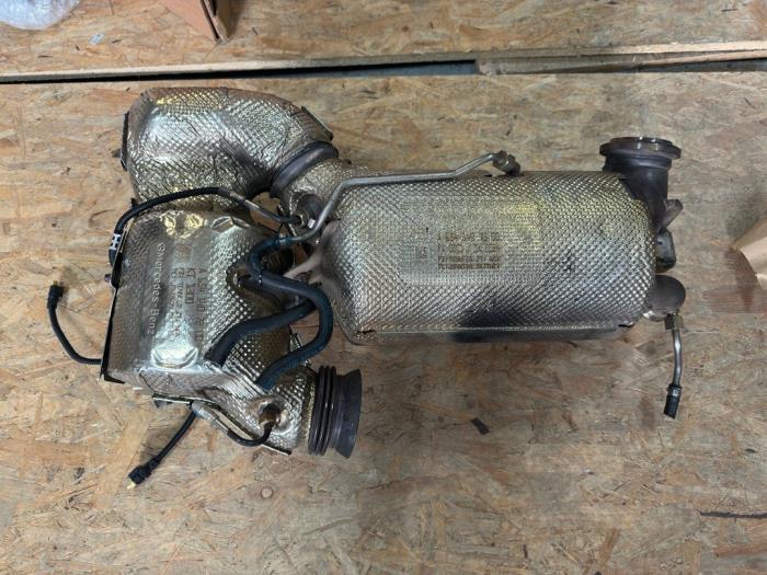 Katalysator van een Mercedes E-Klasse, Auto-onderdelen, Uitlaatsystemen, Mercedes-Benz, Gebruikt, 3 maanden garantie, Ophalen of Verzenden