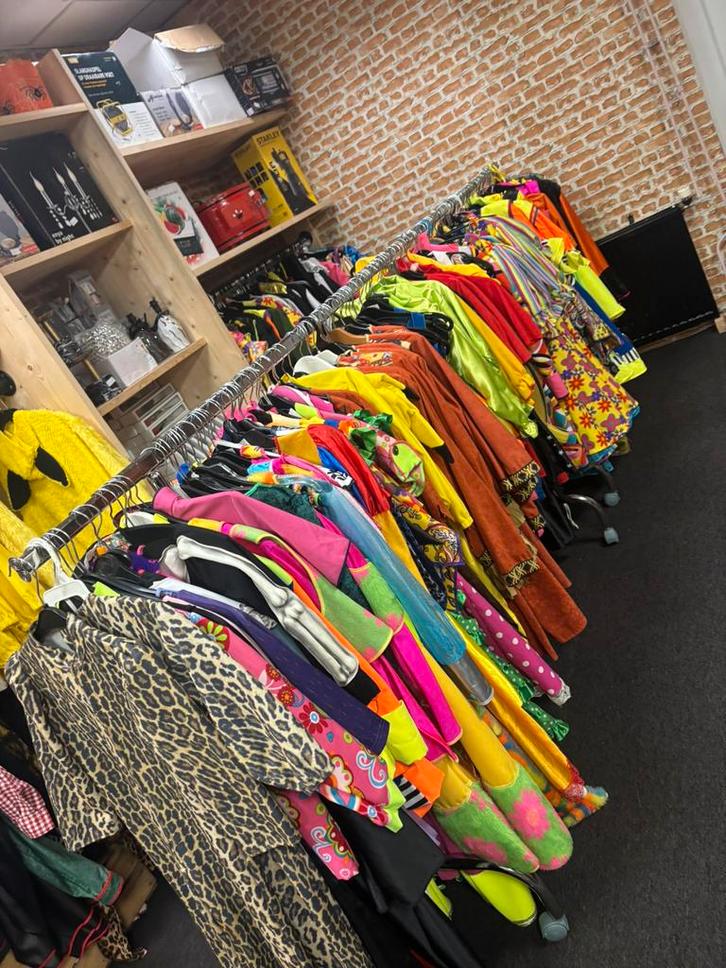 Verkleedkleding - 100 stuks, Kleding | Dames, Carnavalskleding en Feestkleding, Gedragen, Kleding, Overige thema's, Maat 38/40 (M)