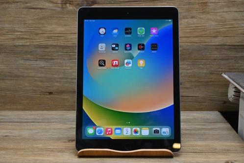 iPad 6e Generatie WiFi – 32GB – Gebruiksporen, Werkt Goed, Computers en Software, Tablet-hoezen, Gebruikt, 10 inch, Ophalen of Verzenden
