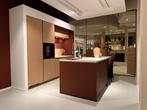Luxe Eiland Keuken met Barretje en Bosch apparatuur!, Postbus 140, Nieuw, Ophalen of Verzenden, Kunststof