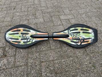 Waveboard + 1 gratis board beschikbaar voor biedingen