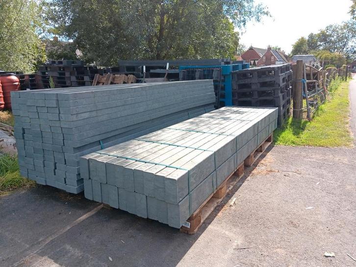 kunststof balken verschillende maten, Tuin en Terras, Palen, Balken en Planken, Nieuw, Balken, 250 cm of meer, Ophalen of Verzenden