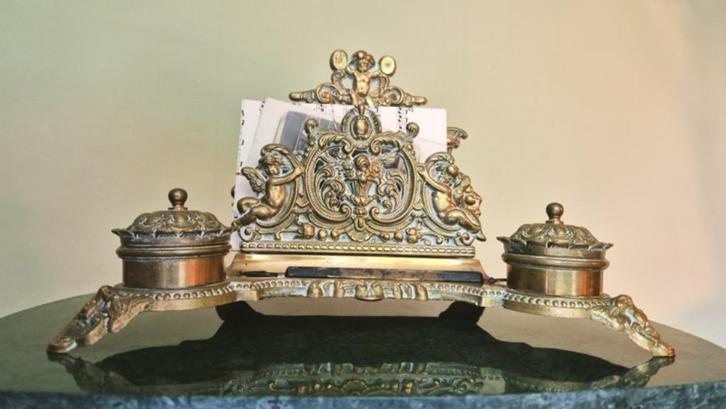 Antiek Frans messing bureaustel brievenhouder inktpotten, Antiek en Kunst, Antiek | Koper en Brons, Verzenden