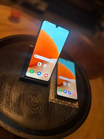 Samsung A31 - A32 / 3 stuks / Nieuwstaat / beschikbaar voor biedingen