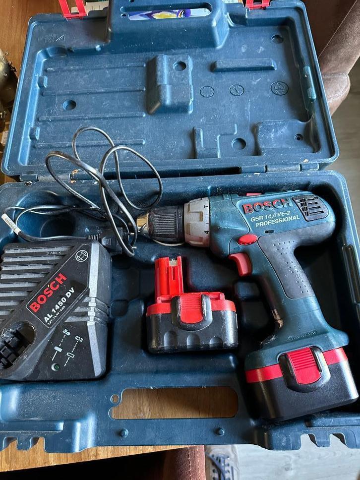 Bosch professionele accuboormachine gsr 14,4 ve-2+ 2 accu's, Doe-het-zelf en Verbouw, Gereedschap | Boormachines, Zo goed als nieuw