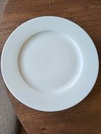 8 dinner borden wit 30 cm., Ophalen, Zo goed als nieuw, Porselein, Bord(en)