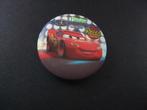 Disney , Pixar filmserie Cars (Bliksem McQueen) button, Verzamelen, Speldjes, Pins en Buttons, Ophalen of Verzenden, Gebruikt