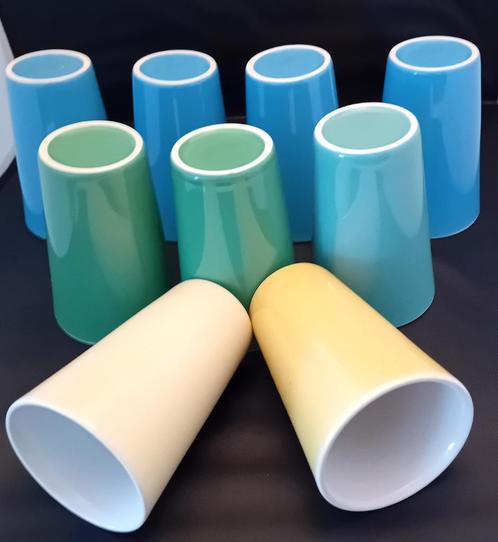 Prachtige koffie/melkbekers pastelkleuren klassieker HEMA 9x, Antiek en Kunst, Antiek | Keramiek en Aardewerk, Ophalen