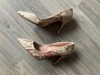 Super leuke schoenen van Bershka maat 38 goge hak koopje, Ophalen of Verzenden, Zo goed als nieuw, Overige kleuren