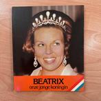 Beatrix onze jonge koningin, Verzamelen, Koninklijk Huis en Royalty, Tijdschrift of Boek, Ophalen of Verzenden, Zo goed als nieuw
