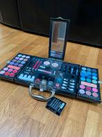 Chique nieuw koffertje vol make up., Gehele gezicht, Zwart, Nieuw, Ophalen of Verzenden