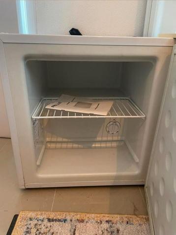 Mini vriezer  beschikbaar voor biedingen