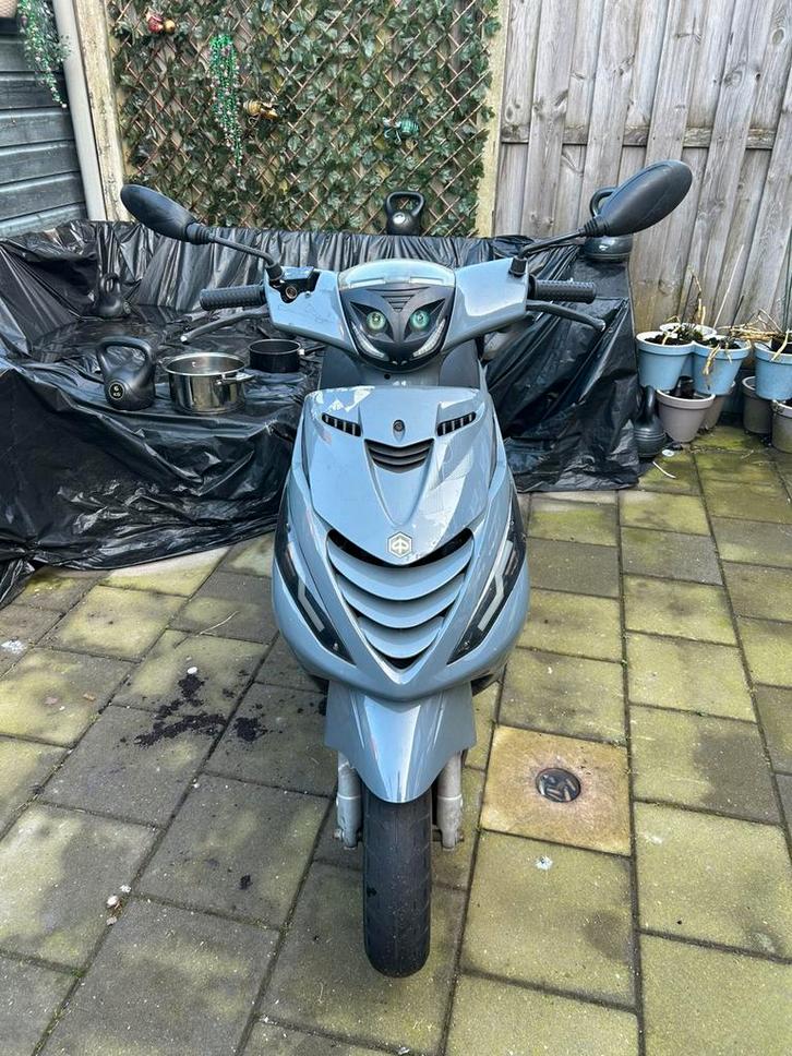 Piaggio zip, Fietsen en Brommers, Scooters | Piaggio, Zo goed als nieuw, Zip, Benzine, Ophalen