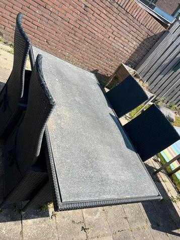 Tuinset met 4 stoelen en kussens beschikbaar voor biedingen