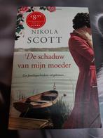 🎄 Nikola Scott - De schaduw van mijn moeder, Ophalen of Verzenden, Zo goed als nieuw