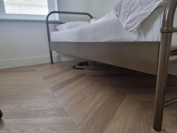 Bedframe Koperkleurig staal beschikbaar voor biedingen