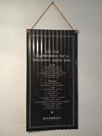Unieke Riverdale tekstbord - 'Ingrediënts Apple pie', Huis en Inrichting, Ophalen of Verzenden, Zo goed als nieuw