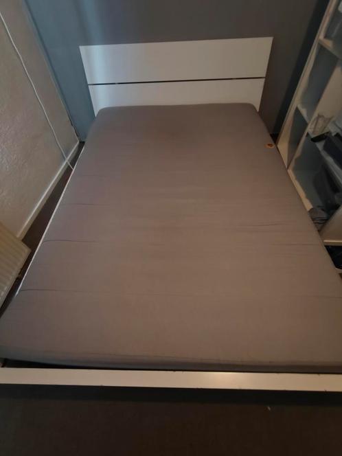 Ikea bed inclusief matras, Huis en Inrichting, Slaapkamer | Bedden, Gebruikt, Tweepersoons, 140 cm, 200 cm, Hout, Wit, Ophalen