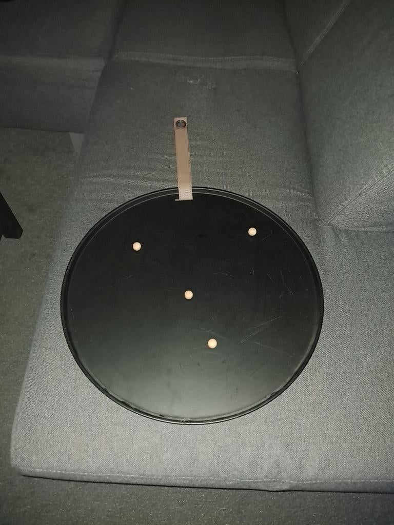 rond zwart magneetbord met magneten, Ophalen, Gebruikt