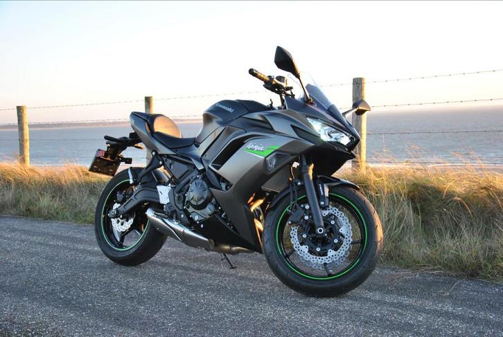 Kawasaki Ninja 650 (2023) - Weinig KM!, Motoren, Motoren | Kawasaki, Sport, meer dan 35 kW, 2 cilinders, Minimaal motorrijbewijs A2