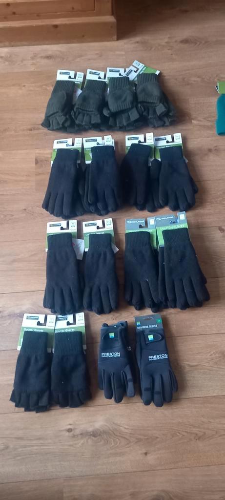 Partij handschoen, mutsen en thermo sokken, Watersport en Boten, Hengelsport | Algemeen, Nieuw, Kleding, Ophalen of Verzenden